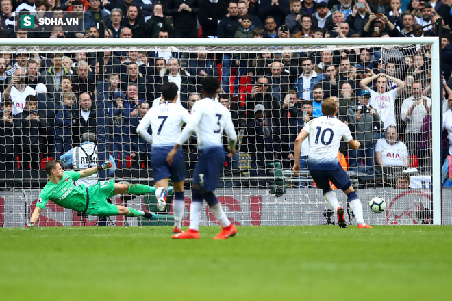 Trọng tài tặng Tottenham bàn thắng, Man United cười thầm trước Arsenal - Ảnh 3.