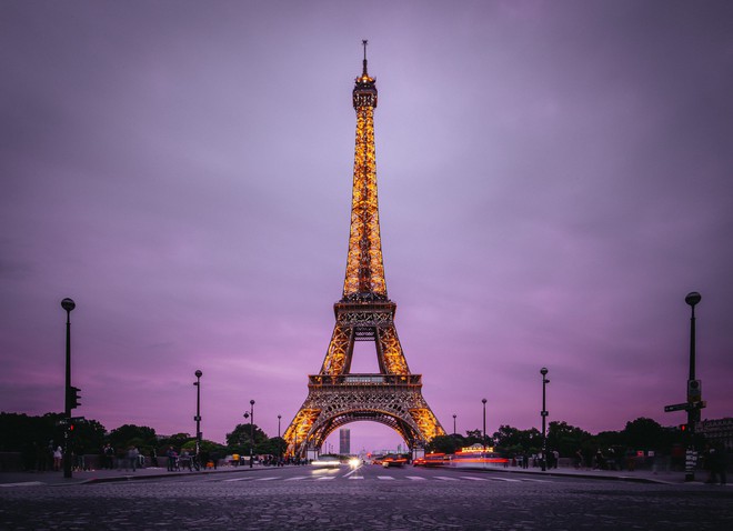 Chụp hình tháp Eiffel vào buổi tối có thể khiến bạn... bị kiện ra toà, và đây là lí do! - Ảnh 4.