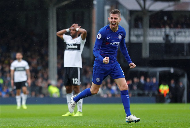 Ngày Sarri không còn được hút thuốc ở Stamford Bridge đang cận kề - Ảnh 2.