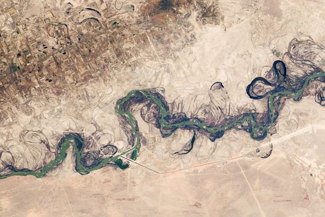 Con sông dài thứ 2 châu Á sắp bốc hơi khỏi Trái Đất: Điều đáng sợ gì đang xảy ra? - Ảnh 3.