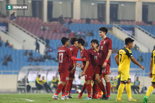 Nhấn chìm Brunei trong mưa bàn thắng, U23 Thái Lan đẩy U23 Việt Nam vào thế khó - Ảnh 3.