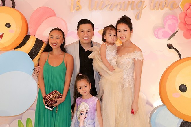 Vắng mặt tại ngày sinh nhật tròn 2 tuổi của con gái, Lam Trường bù đắp bằng buổi tiệc muộn hoành tráng - Ảnh 6.