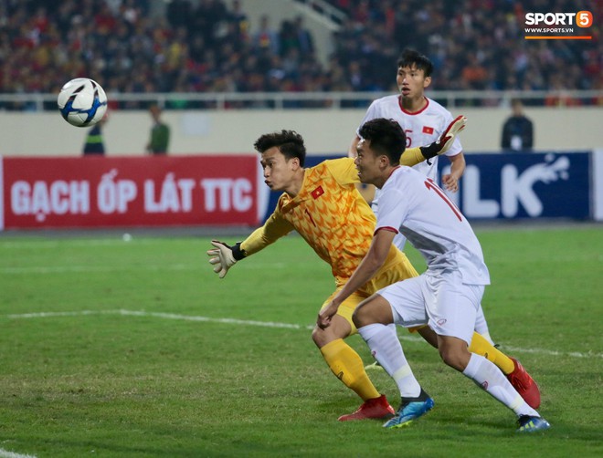 Bật mí mảnh giấy HLV Park Hang-seo nhắc bài Quang Hải trước khi U23 Việt Nam ghi bàn vào lưới Indonesia - Ảnh 6.