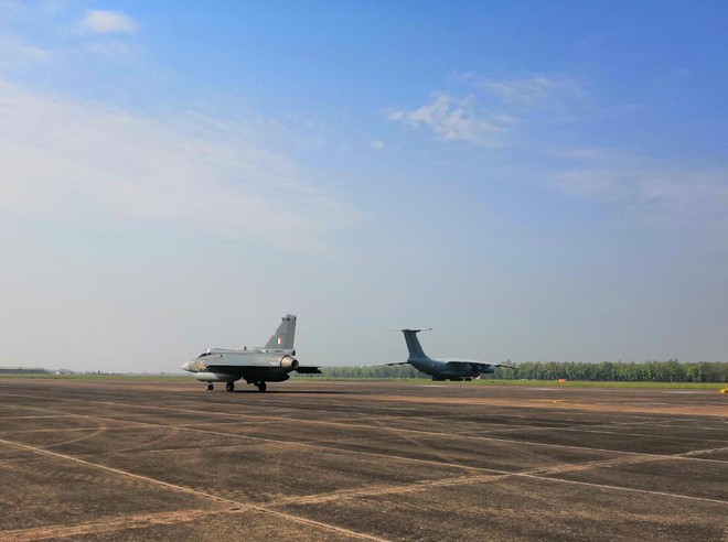 Ấn đem tiêm kích Tejas đến Malaysia để hất cẳng JF-17 Trung Quốc: Cái kết bất ngờ chờ sẵn - Ảnh 2.