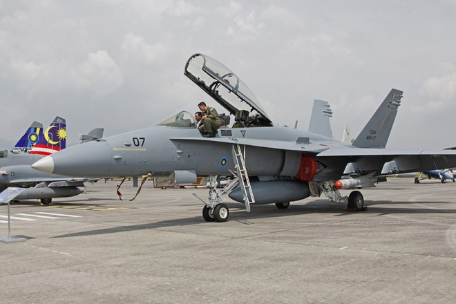 Ấn đem tiêm kích Tejas đến Malaysia để hất cẳng JF-17 Trung Quốc: Cái kết bất ngờ chờ sẵn - Ảnh 6.