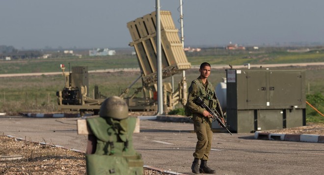Israel bị tấn công nghiêm trọng - Thủ tướng Netanyahu khẩn cấp gặp TT Mỹ! - Ảnh 3.