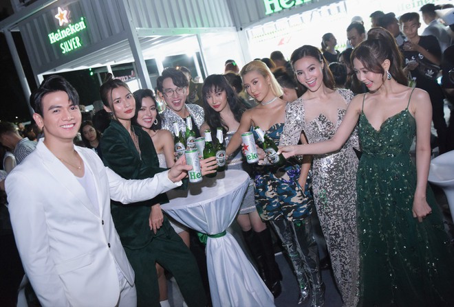 Ngôi sao huyền thoại của Heineken thắp sáng đỉnh toà nhà cao nhất Việt Nam nhân dịp ra mắt Heineken Silver - Ảnh 5.