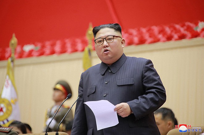 Hàng loạt sĩ quan Triều Tiên bật khóc nức nở trong hội nghị lịch sử với ông Kim Jong Un - Ảnh 6.