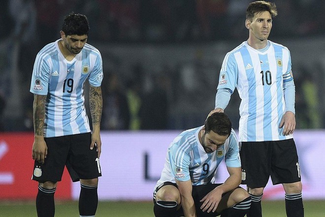 Higuain tuyên bố chia tay tuyển Argentina - Ảnh 2.