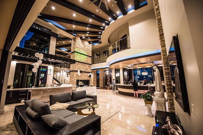 Những căn biệt thự triệu đô của sao Vbiz trên đất Mỹ: Bằng Kiều 2.000 m2 vẫn chưa khủng bằng nghệ sĩ này - Ảnh 11.