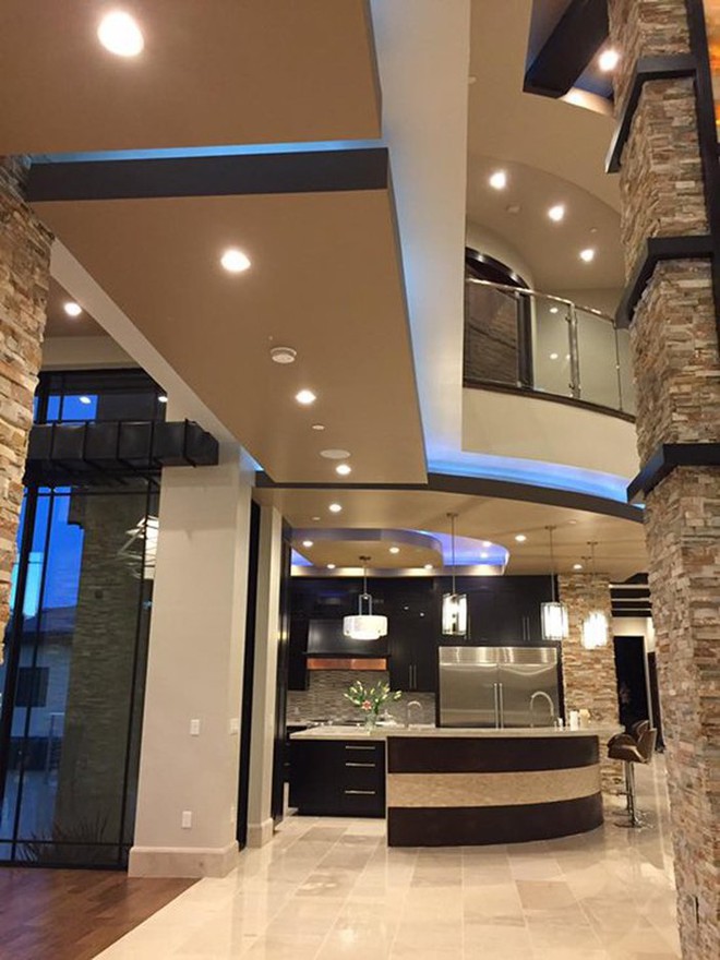 Những căn biệt thự triệu đô của sao Vbiz trên đất Mỹ: Bằng Kiều 2.000 m2 vẫn chưa khủng bằng nghệ sĩ này - Ảnh 12.