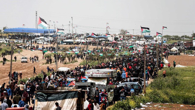 Israel tấn công Gaza - Lính bắn tỉa ra tay, số người Palestine thương vong tăng vọt - Ảnh 6.