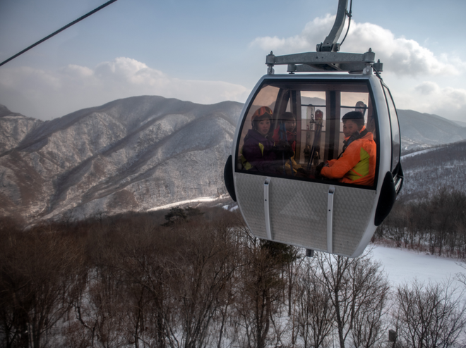 Bên trong khu trượt tuyết sang chảnh được quân đội Triều Tiên xây dựng thần tốc - Ảnh 11.