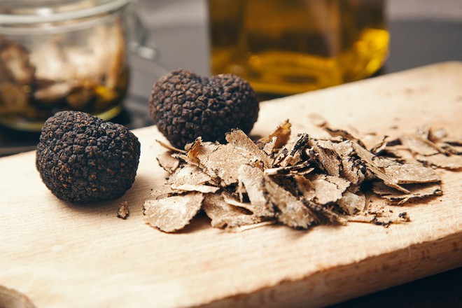 Nấm truffle: Nguyên liệu được xưng tụng là thần thánh của các nhà hàng hạng sang, có giá lên đến 1 tỷ cho khoảng 2 kg - Ảnh 2.