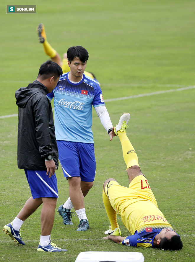 Viện binh của bầu Đức ra mắt, thầy Park khởi động U23 Việt Nam với sự theo dõi của vợ - Ảnh 6.