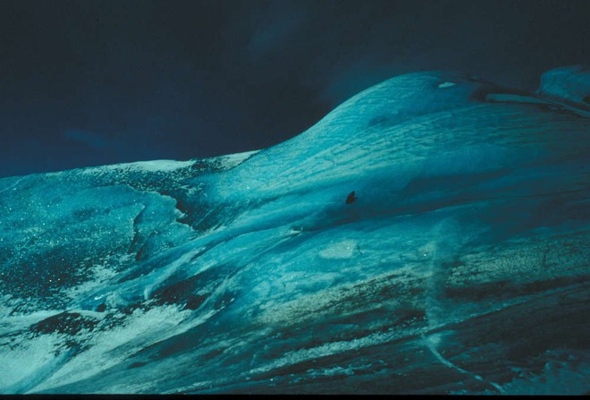 Bí ẩn tảng băng màu xanh ngọc nổi tiếng tại Nam Cực sắp có lời giải - Ảnh 2.