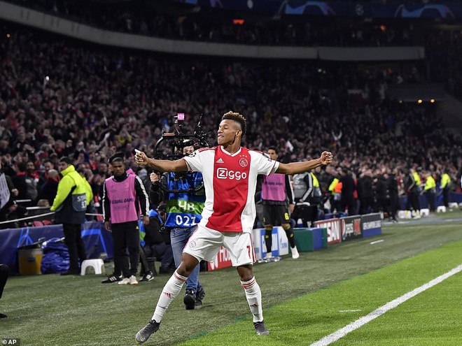 Khó thở trước Ajax, Juventus vẫn giành lợi thế nhờ tuyệt kỹ của Ronaldo - Ảnh 4.