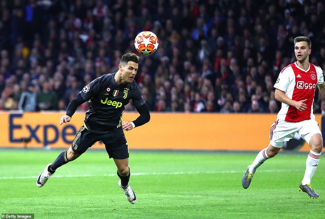 Khó thở trước Ajax, Juventus vẫn giành lợi thế nhờ tuyệt kỹ của Ronaldo - Ảnh 2.