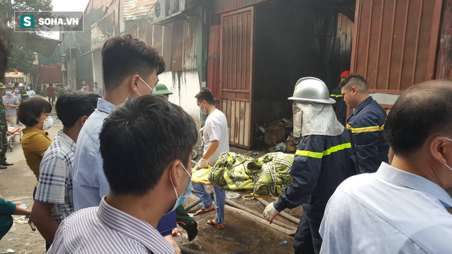 Người sống sót trong vụ cháy 8 người chết và mất tích ở Hà Nội kể giây phút kinh hoàng - Ảnh 1.