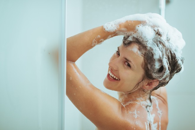 Tắm đúng cách có thể dưỡng sinh: Nghiên cứu khẳng định 2 thời điểm tốt nhất để tắm - Ảnh 2.