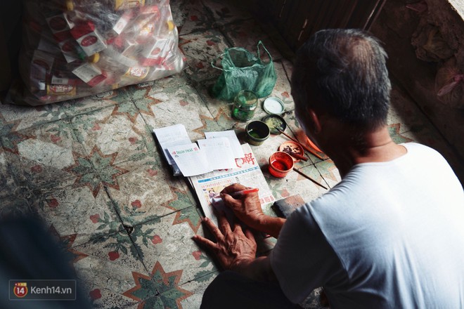 Chuyện gói đậu phộng vẽ tay giá 2 ngàn đồng của một người cha ở Sài Gòn: Chú sẽ ở đây, đợi các con trở về - Ảnh 7.