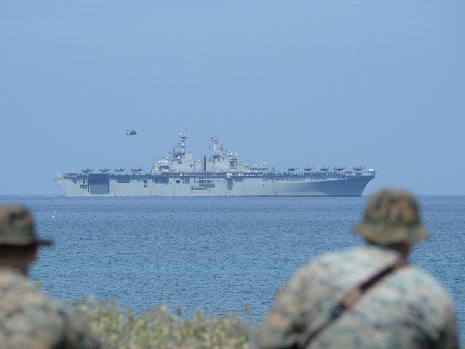 Mỹ và Philippines diễn tập phối hợp tác chiến chiếm lại đảo - Ảnh 1.