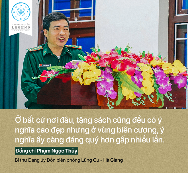 3 lần đưa sách đến đồn biên phòng vùng núi hiểm trở nhất Tổ quốc và những câu chuyện cảm động của Hành trình Từ Trái Tim - Ảnh 3.