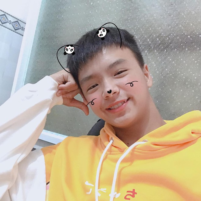 Thiệu Nhất Nguyên: Nam sinh lớp 12 ở miệt vườn miền Tây đổi đời nhờ có kênh Youtuber 1,6 triệu subscribes - Ảnh 1.