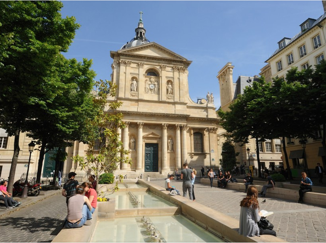 Chuyện chưa kể về nhà thờ Đức Bà Paris: Có những ngọn tháp mãi mãi không thành hình - Ảnh 2.