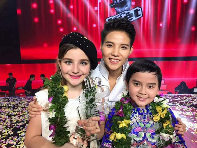 Sau 3 năm, Á quân The Voice Kid Việt Nam phổng phao, gợi cảm đến bất ngờ - Ảnh 1.