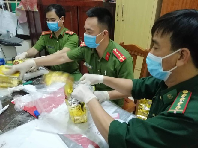 Vụ bắt giữ gần 1 tấn ma túy đá ở Nghệ An: Từ đống rác ven đường đến nhà kho toàn loa thùng - Ảnh 11.