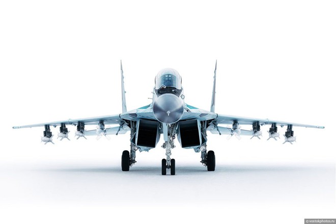 Lộ diện bộ ảnh đẹp tuyệt trần của MiG-35 - Ảnh 5.