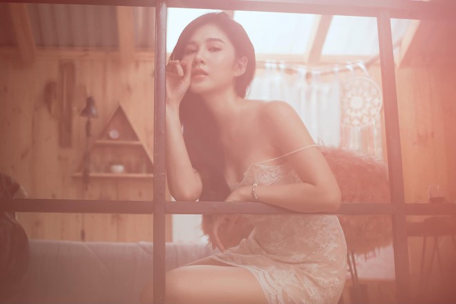 Chân dung nữ MC xinh đẹp, bị nghi vấn yêu đồng tính với diễn viên Phanh Lee - Ảnh 9.