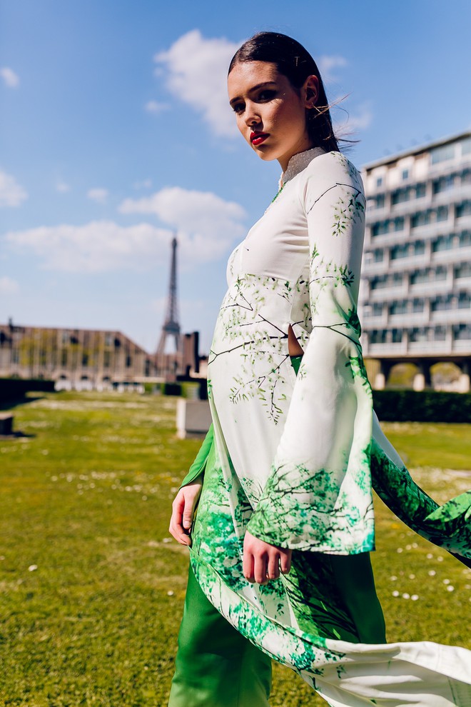Dàn mẫu Pháp xinh đẹp, duyên dáng khi diện áo dài của NTK người Việt - Ảnh 8.