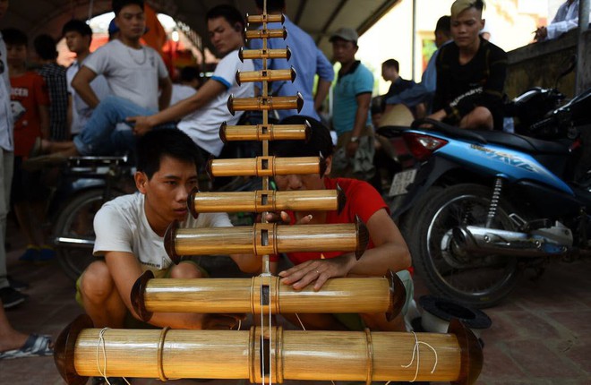 Sáo diều: Tình khúc nhẹ nhàng, lãng mạn cùng tiếng sáo diều du dương sẽ không thể không mang đến cho bạn một cảm giác thanh thản và tịnh tâm. Hãy thưởng thức hình ảnh đẹp của những cánh diều sáo vô cùng dịu dàng và say đắm lòng người.