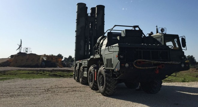 Kinh ngạc với khí tài cổ lỗ sĩ của tên lửa S-400 Nga triển khai ở Syria: Chẳng thể ngờ! - Ảnh 2.