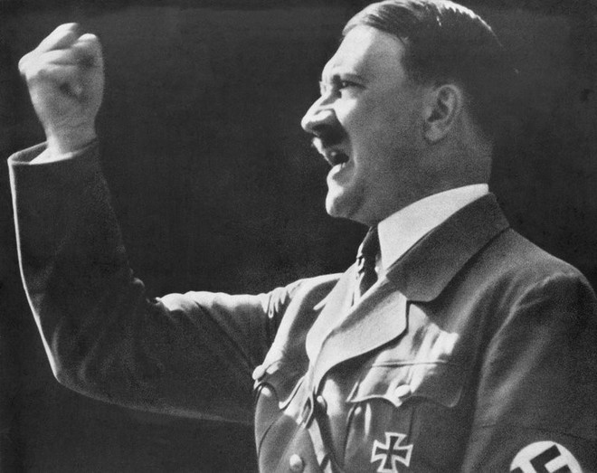 Sứ mệnh Thế chiến II: Xâm nhập bầy sói Đức, lật đổ âm mưu tàn độc của Hitler - Ảnh 2.