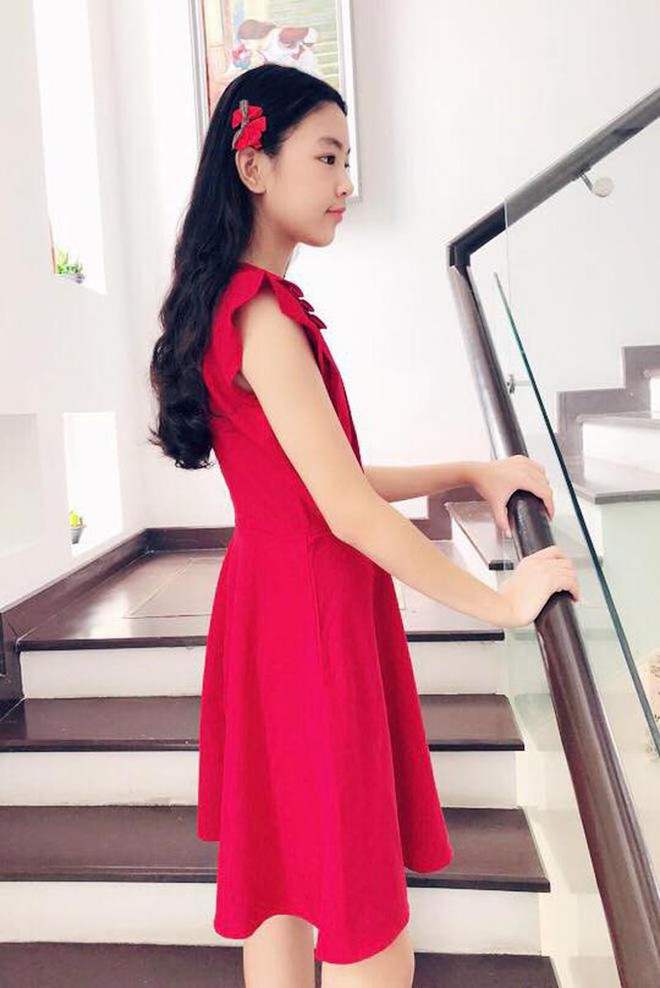 Con gái lớn của MC Quyền Linh: 14 tuổi đã cao 1m70, nhan sắc hao hao Trương Bá Chi khiến dân tình dự đoán sẽ trở thành Hoa hậu tương lai - Ảnh 10.