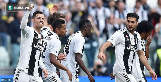 Ronaldo ăn hên, nâng cao chức vô địch đầu tiên từ khi chuyển sang Juventus - Ảnh 2.