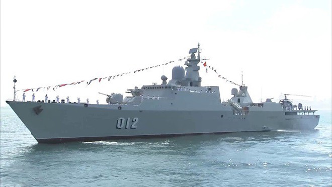 Hải quân Trung Quốc tổ chức duyệt binh lớn chưa từng thấy trên biển - Ảnh 5.