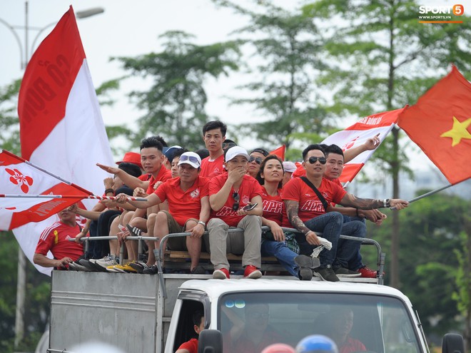 Tình yêu bóng đá của fan Hải Phòng khiến ai cũng phải trầm trồ, dù không cần chơi lớn - Ảnh 3.