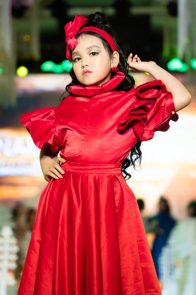 Dàn mẫu nhí chuyên nghiệp của Tuần lễ Thời trang Trẻ em Quốc tế Việt Nam 2019 - Ảnh 5.