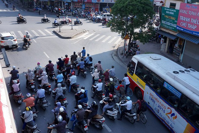 Báo Mỹ công bố đợt nắng nóng tại Việt Nam đã lập kỷ lục mọi thời kỳ, nhưng có thể sẽ nóng hơn nữa trong thời gian tới - Ảnh 4.