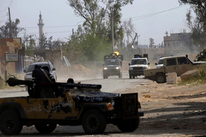 Libya: Toán vũ trang Pháp bị tóm dính, Paris á khẩu trước cáo buộc giúp Haftar đánh Tripoli? - Ảnh 2.