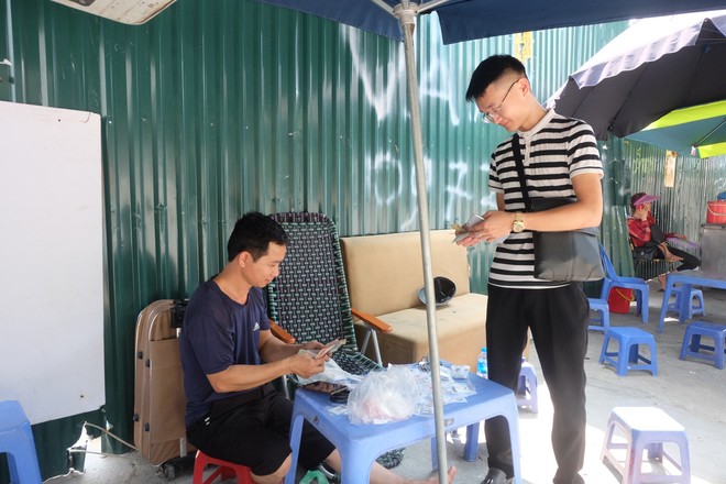 Biến ô tô cà tàng thành studio di động, thợ ảnh Hà Nội kiếm bạc triệu mỗi ngày - Ảnh 12.