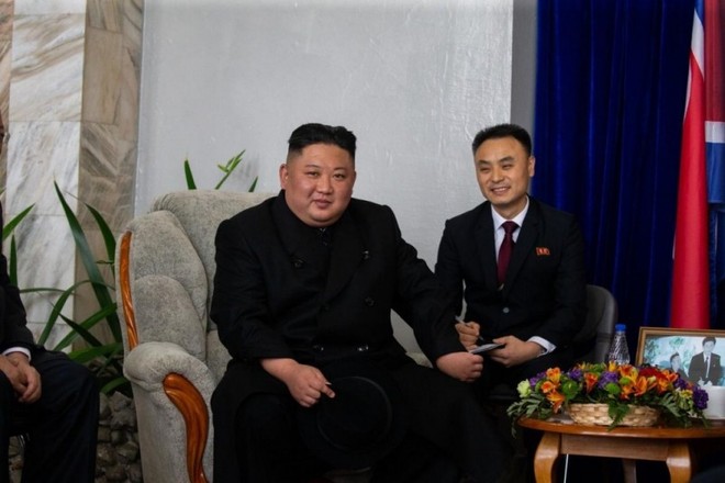 Những hình ảnh đầu tiên của Chủ tịch Kim Jong-un trên đất Nga - Ảnh 2.