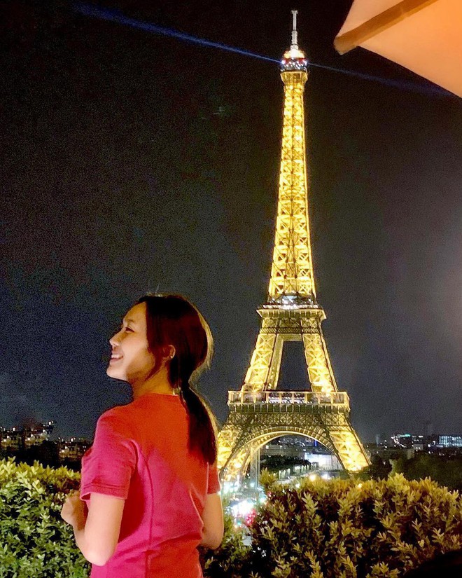 Vừa đăng ảnh check-in tại tháp Eiffel, người hâm mộ đã vội nhắc Diệu Nhi vì cô có thể mắc phải luật nghiêm trọng này - Ảnh 6.