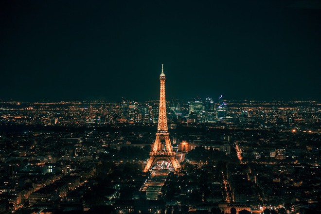 Vừa đăng ảnh check-in tại tháp Eiffel, người hâm mộ đã vội nhắc Diệu Nhi vì cô có thể mắc phải luật nghiêm trọng này - Ảnh 9.