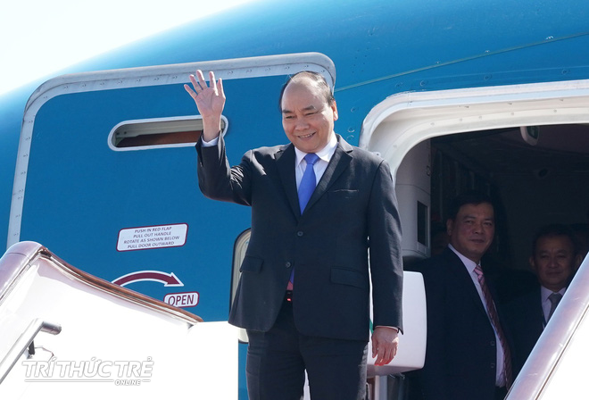 Những hình ảnh đầu tiên của Thủ tướng Nguyễn Xuân Phúc tại Trung Quốc - Ảnh 1.