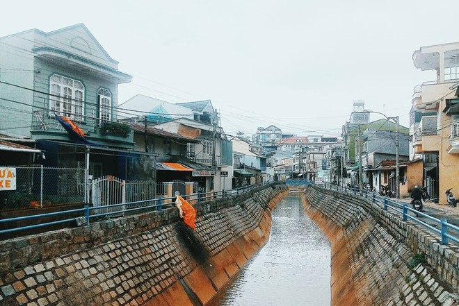 Tranh cãi nảy lửa về “tiểu Venice” giữa lòng Đà Lạt: Phải chăng nghệ thuật là ánh trăng lừa dối? - Ảnh 7.